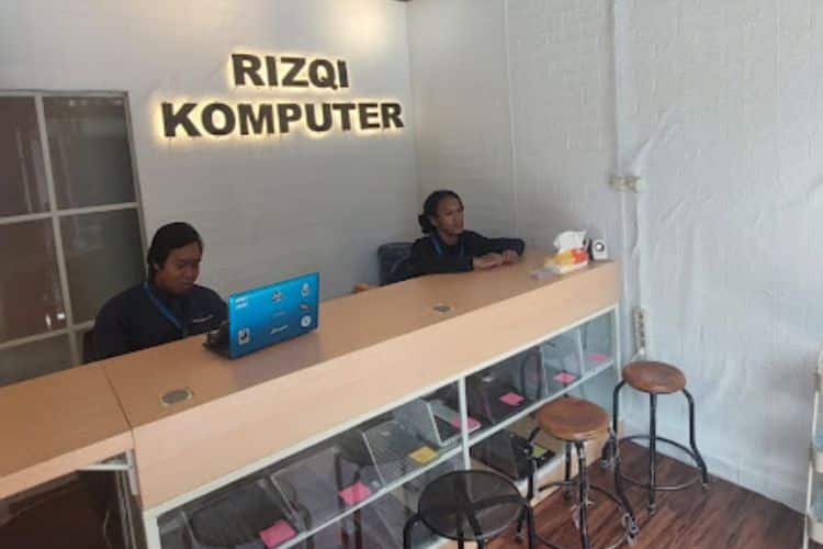 Toko Rizqi Komputer Surabaya