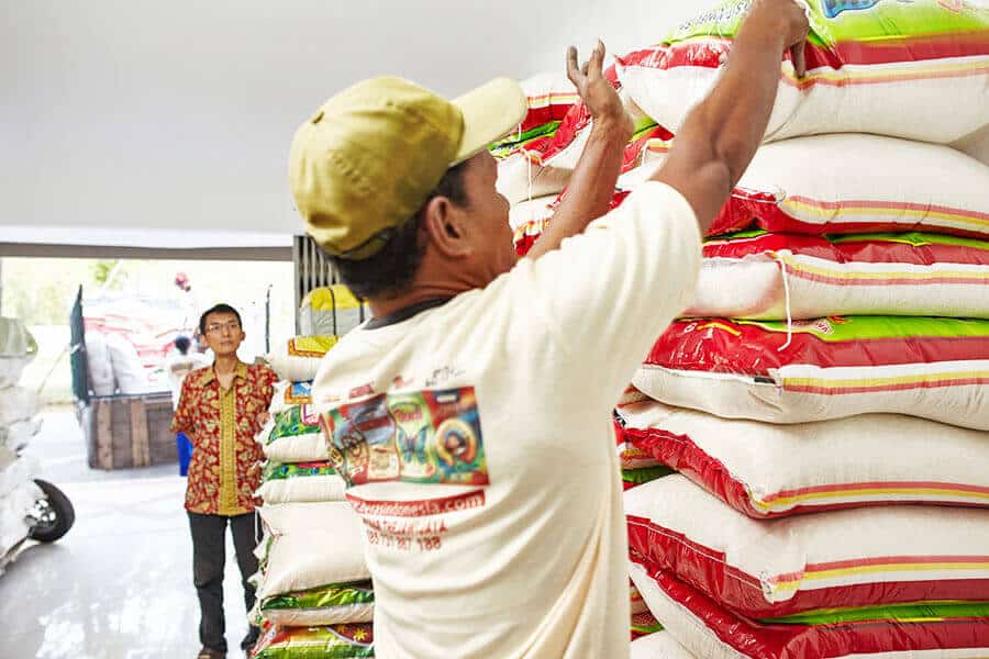 distributor beras surabaya sinar