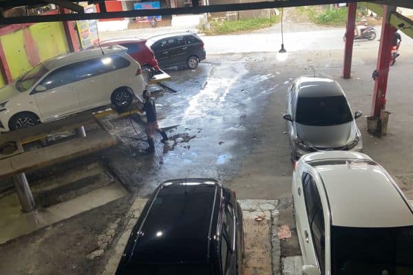 Tempat Cuci Mobil Cirebon Lamcindo